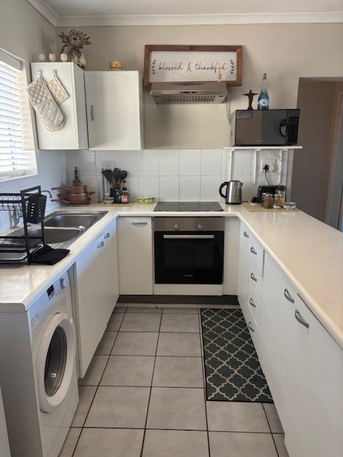 2 Bedroom Property for Sale in Goose Valley Western Cape